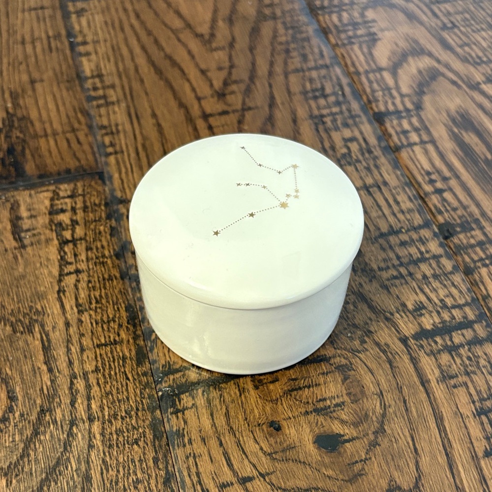 White Ceramic Trinket Box with Aquarius Star Constellation
